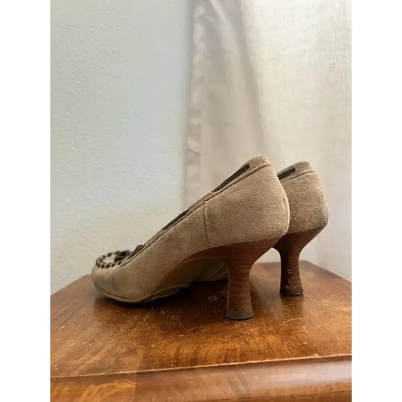 Y2K 2000s Mudd Shoes 8 Kitten Heel Moccasin Tan Suede Leather Slip On Pumps Boho - Picture 9 of 12